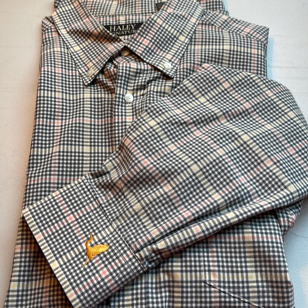 HaleySignature Mens shirt size Large